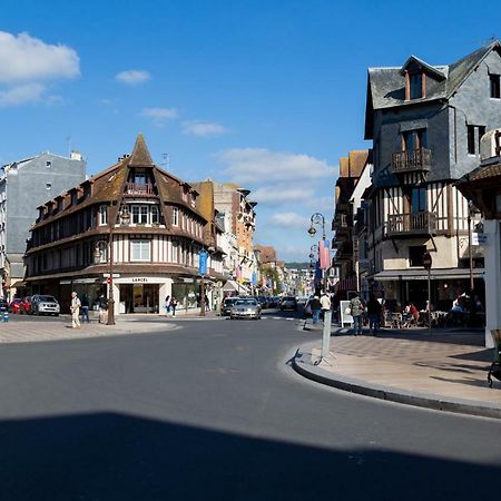 Le Petit Deauville Exterior foto