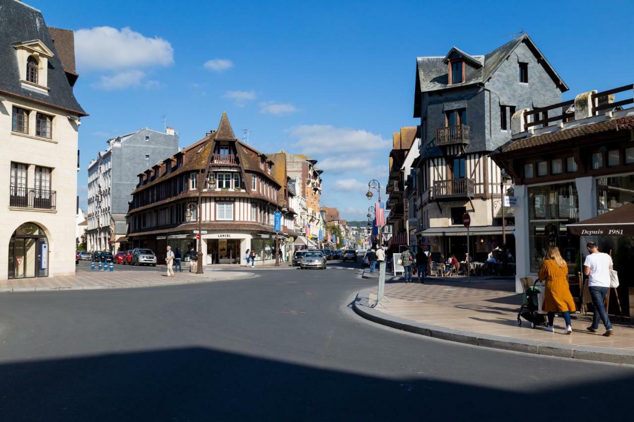 Le Petit Deauville Exterior foto