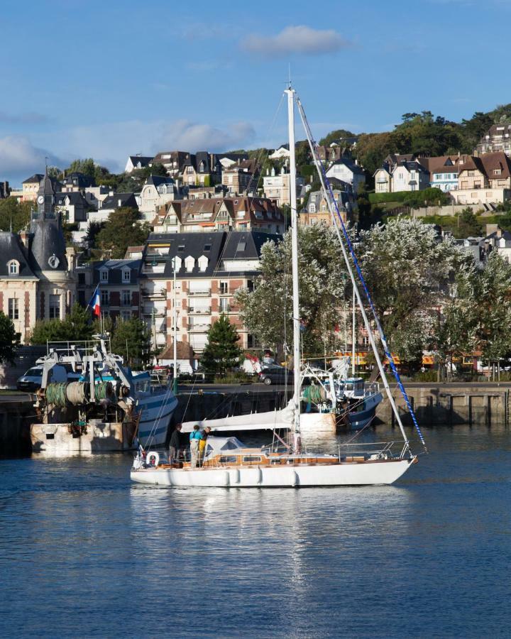 Le Petit Deauville Exterior foto