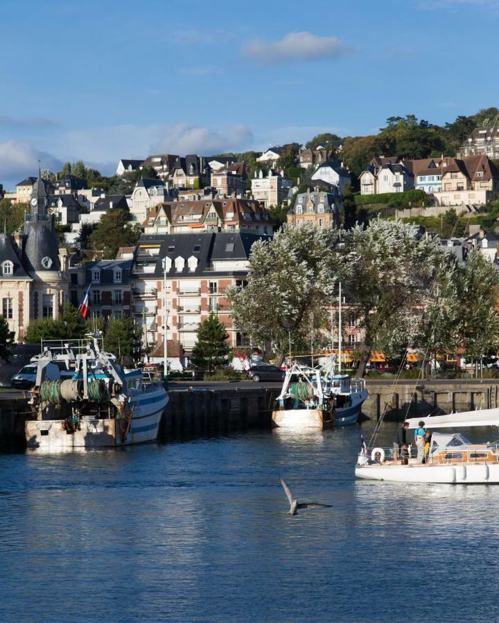 Le Petit Deauville Exterior foto